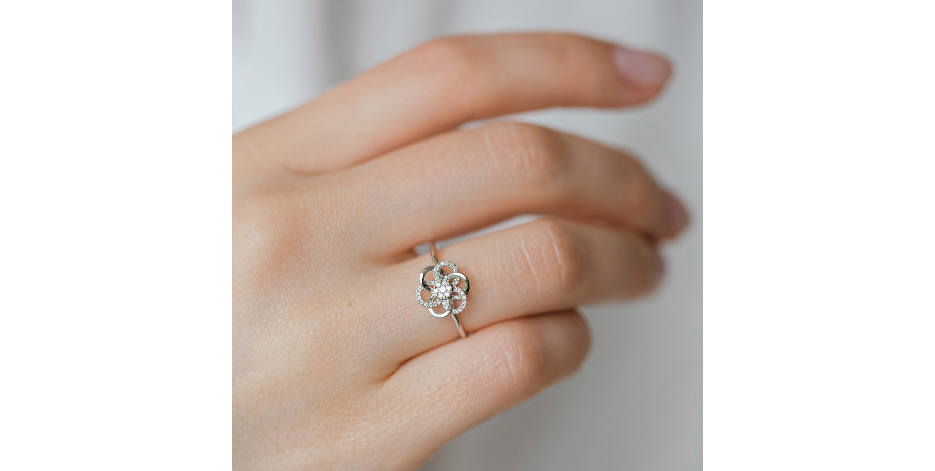 Prsten s diamanty Flower