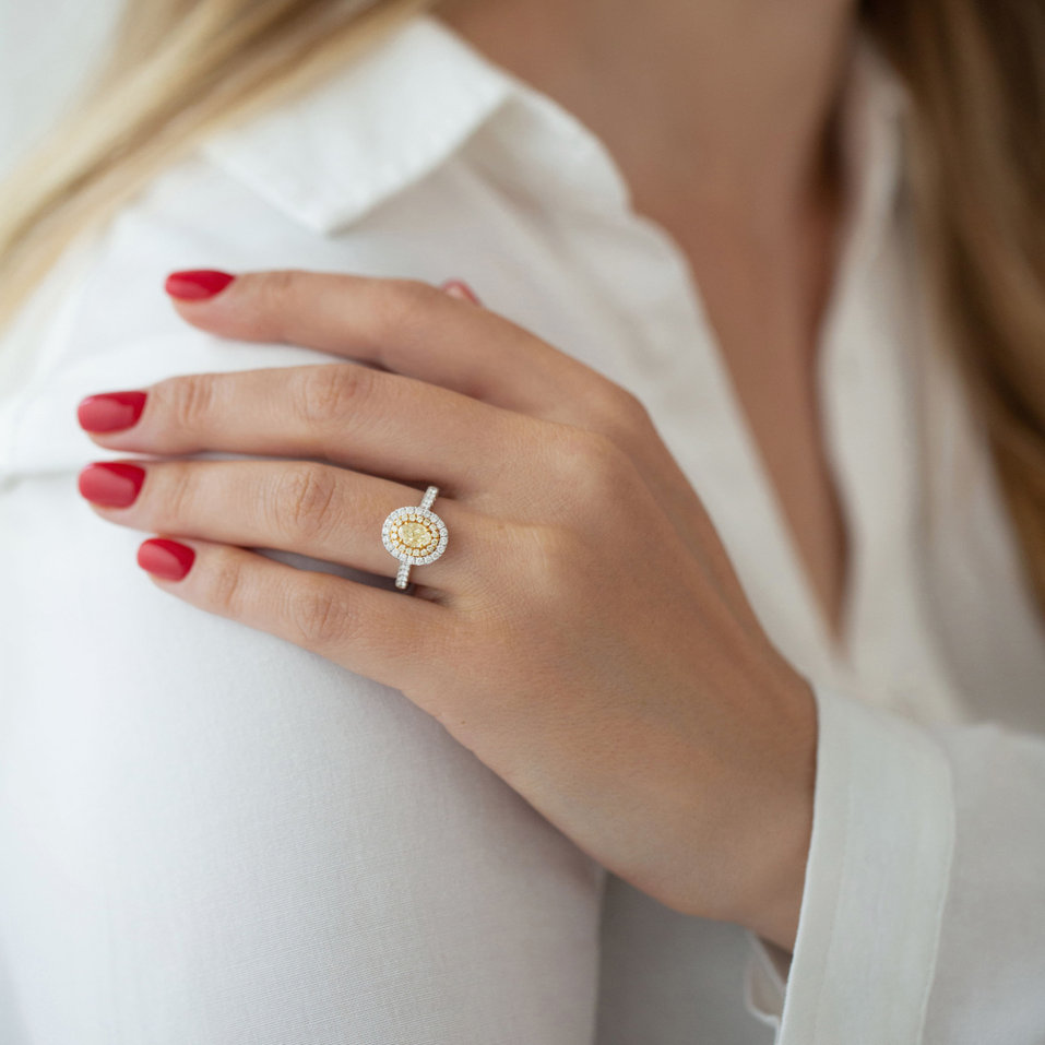 Prsten s bílými a žlutými diamanty Sun Galaxy