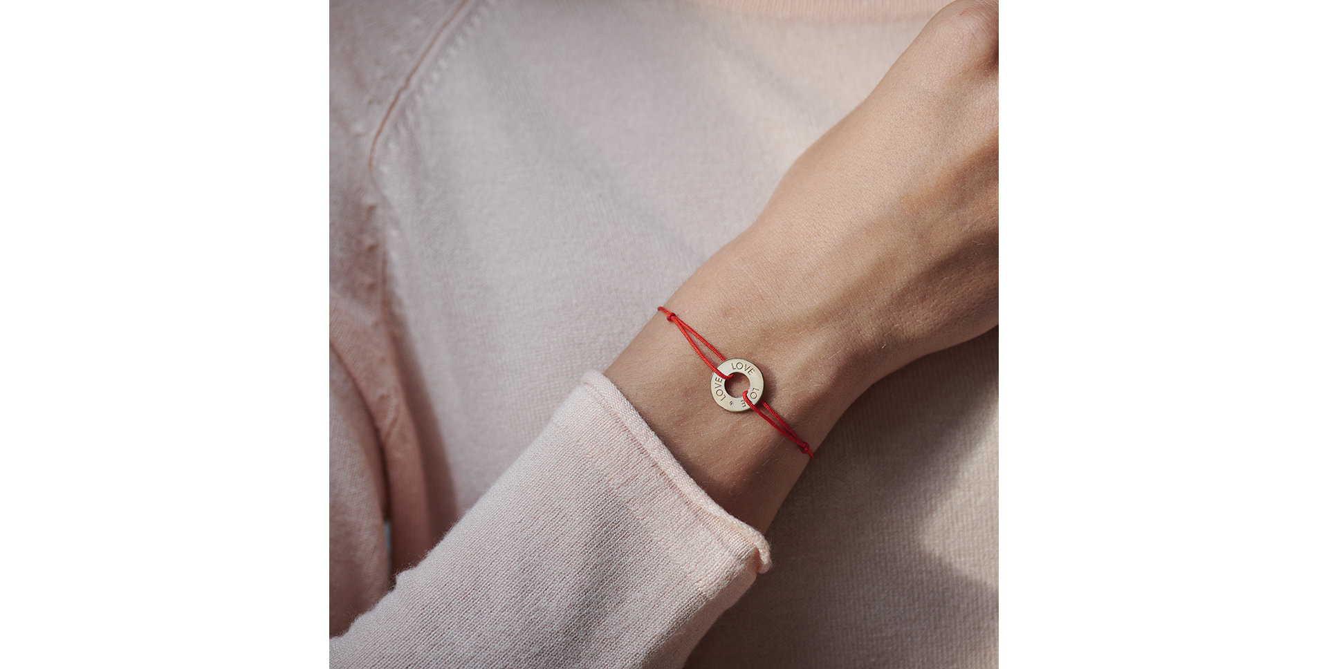 Diamantový náramek se šňůrkou Love Circle