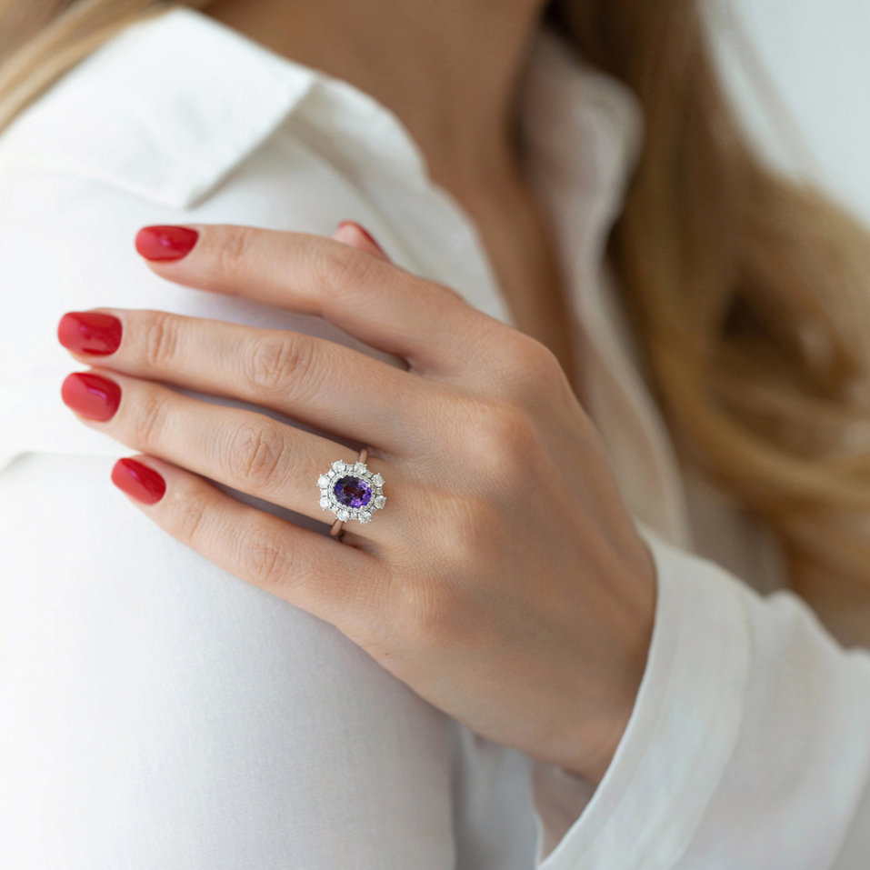 Prsten se safírem a diamanty Fantasy Sapphire