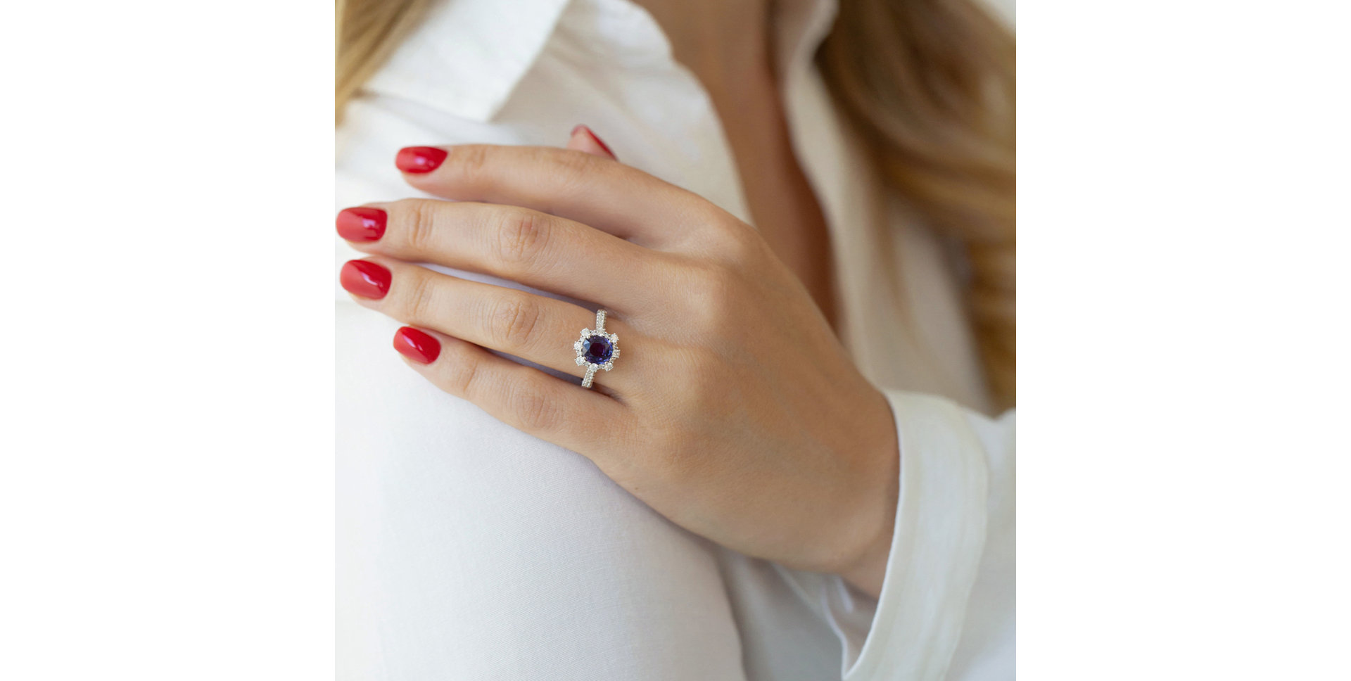 Prsten s safírem a diamanty Royal Empire