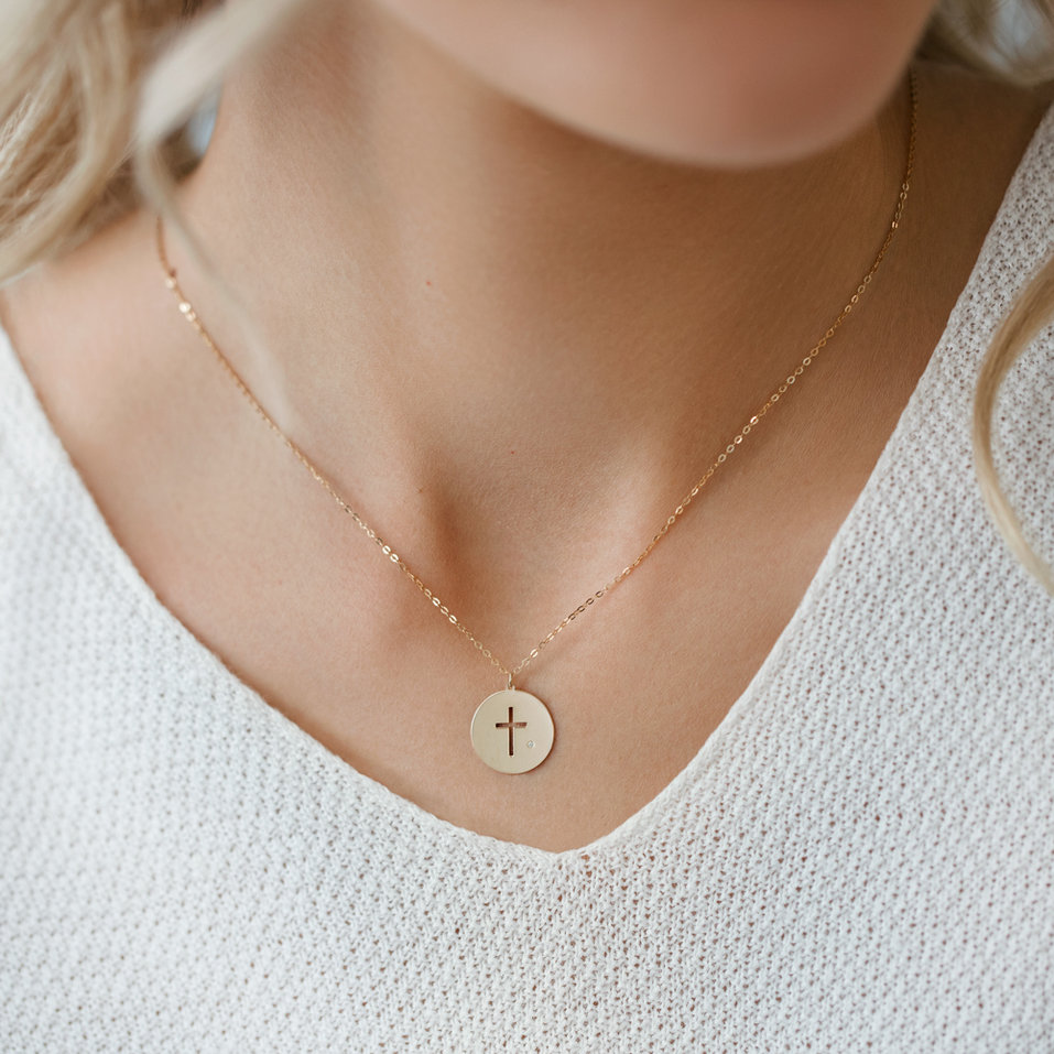 Náhrdelník s diamantem Cross