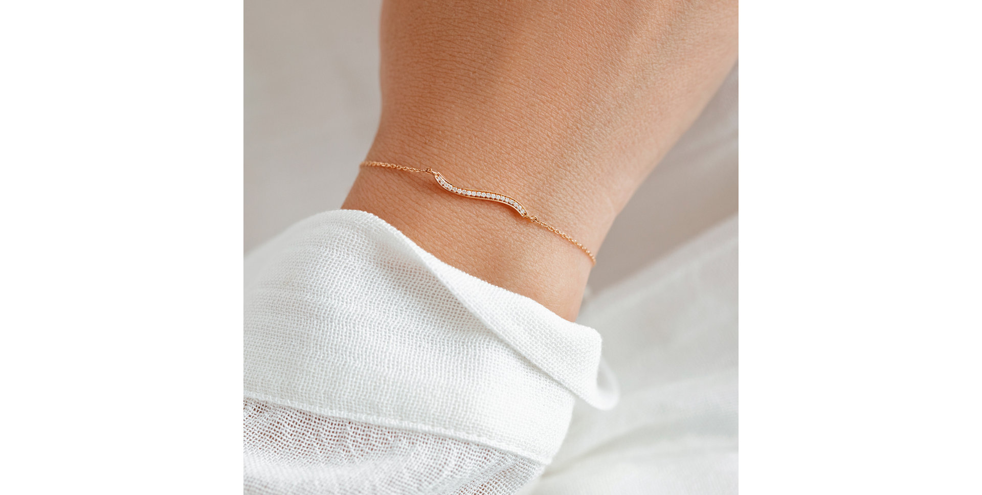 Náramek s diamanty Wave