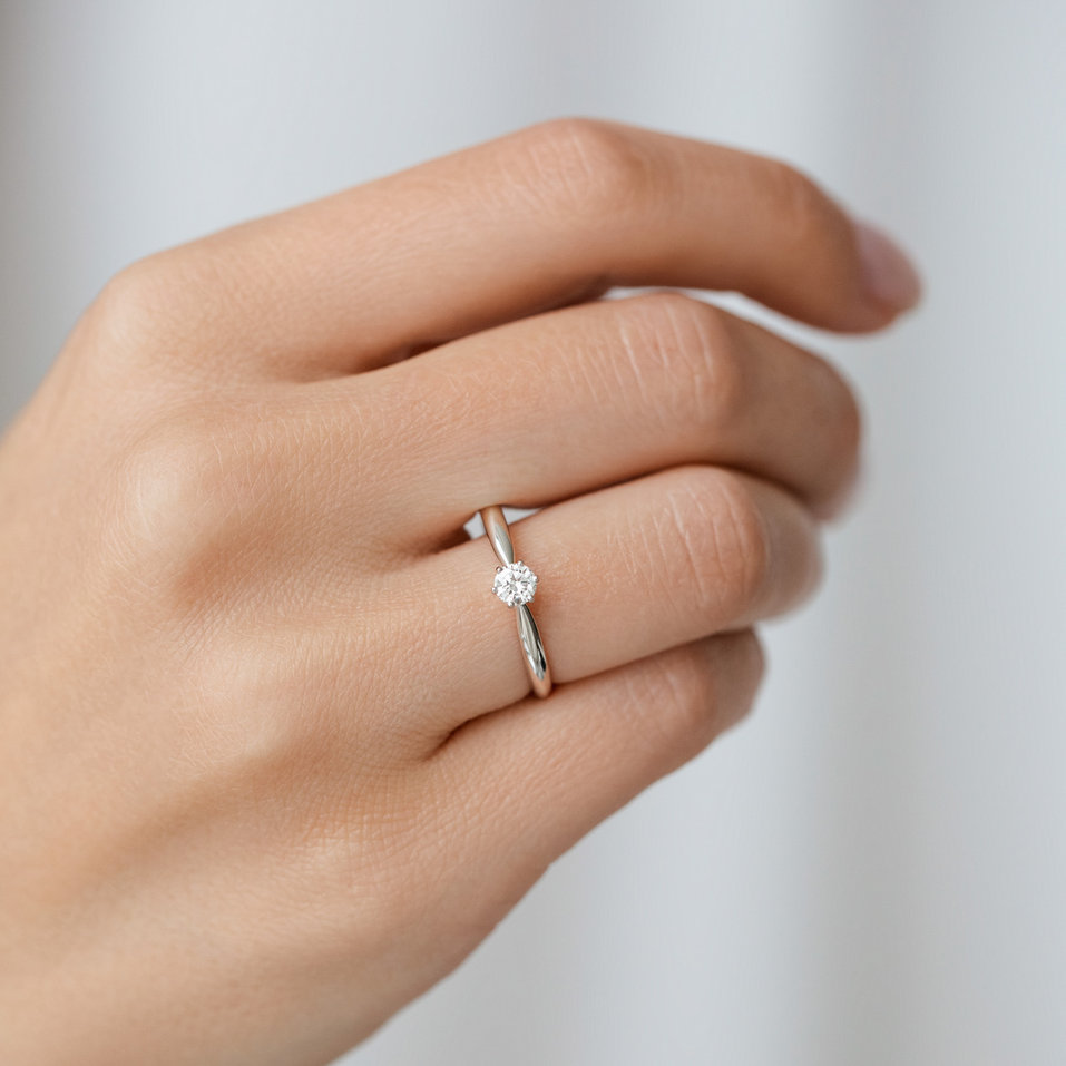 Prsten s diamantem Eternal Joy