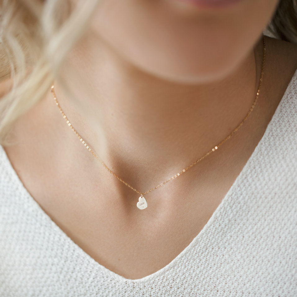 Náhrdelník s diamantem Love