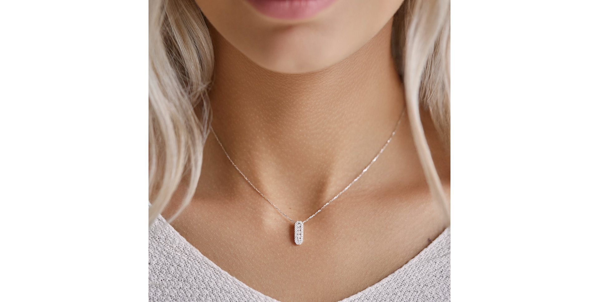 Přívěs s diamanty a safíry Aristocratic Vision