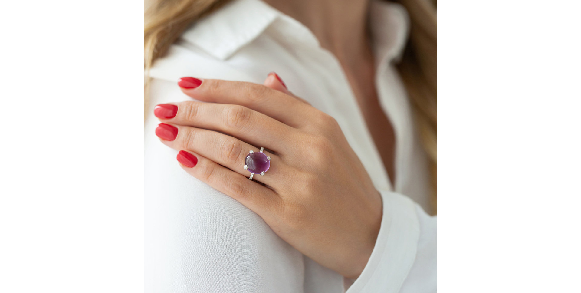 Prsten s chalcedonem a diamanty Niche