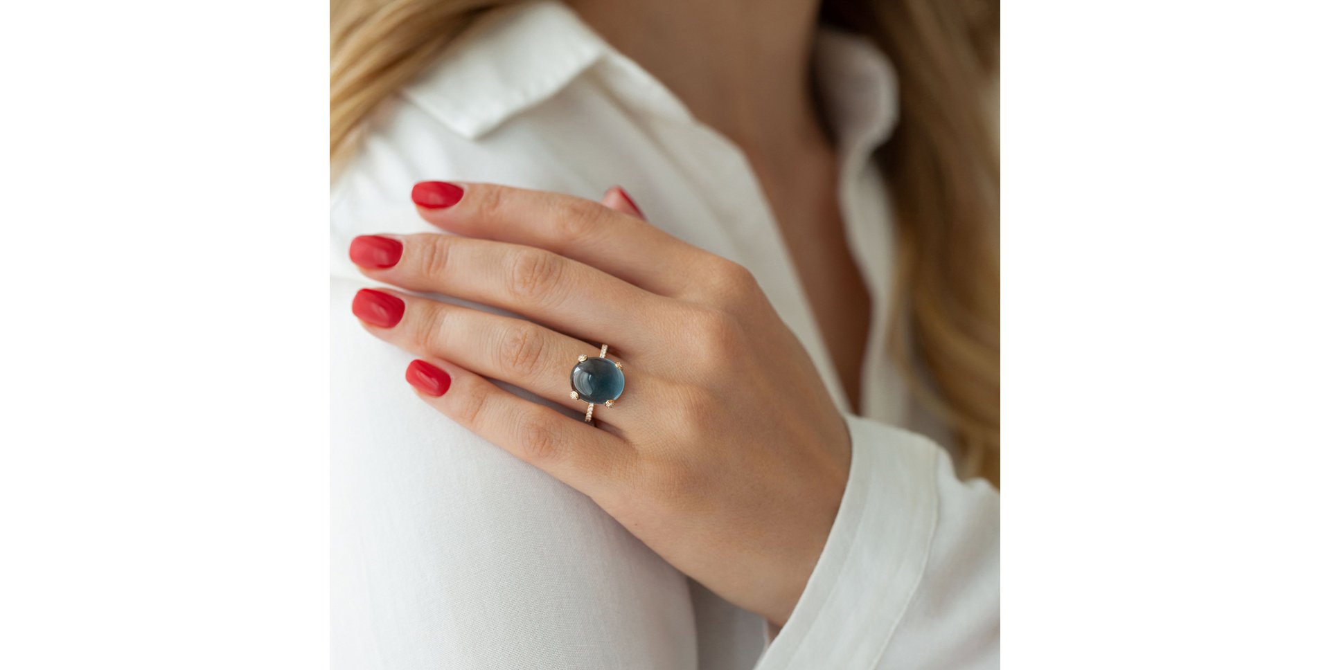 Prsten s chalcedonem a diamanty Niche