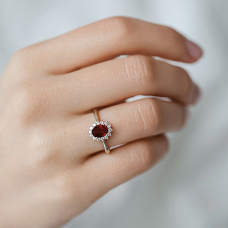 Prsten s diamanty a rubínem Princess