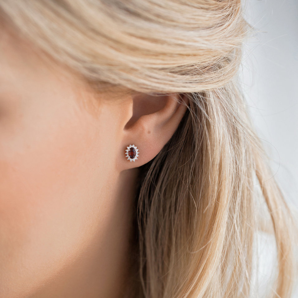 Náušnice s diamanty a rubínem Princess