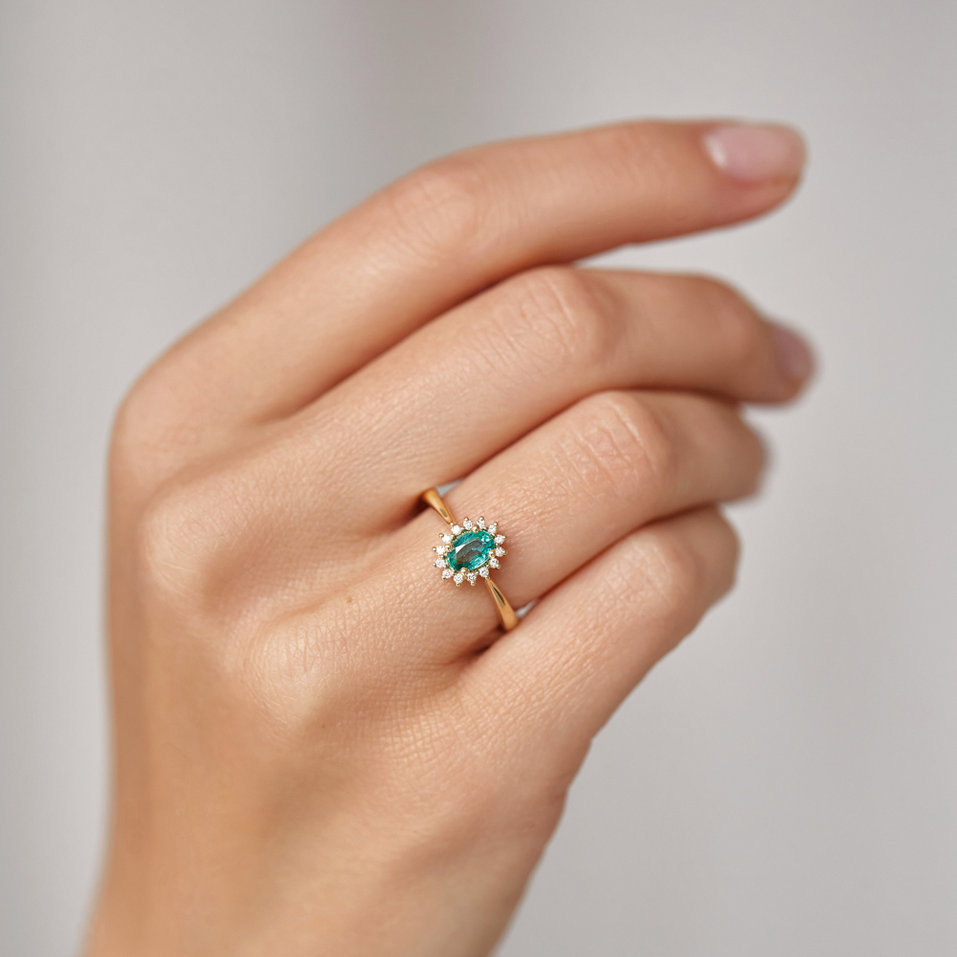 Prsten s diamanty a smaragdem Princess