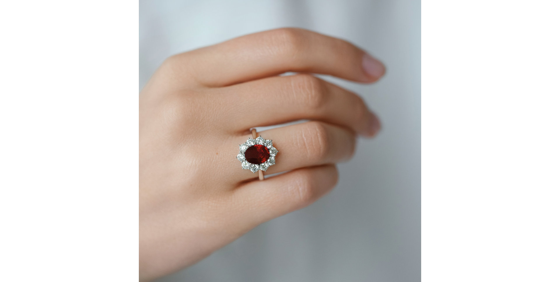 Prsten s rubínem a diamanty Princess