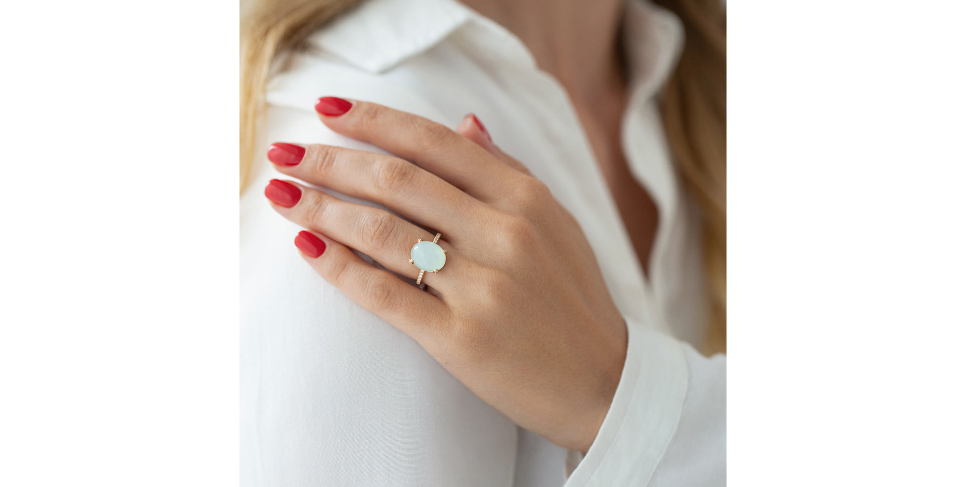 Prsten s chalcedonem a diamanty Niche