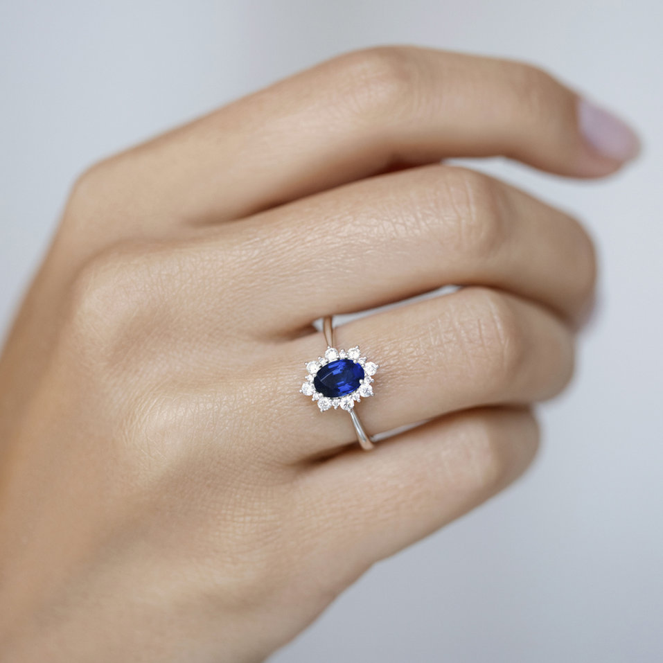 Prsten s diamanty a safírem Princess