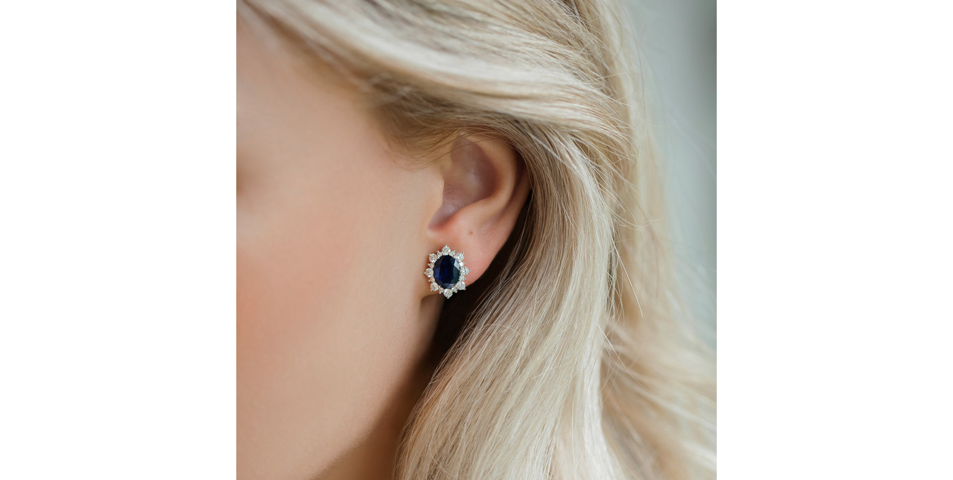 Náušnice s diamanty a safírem Princess