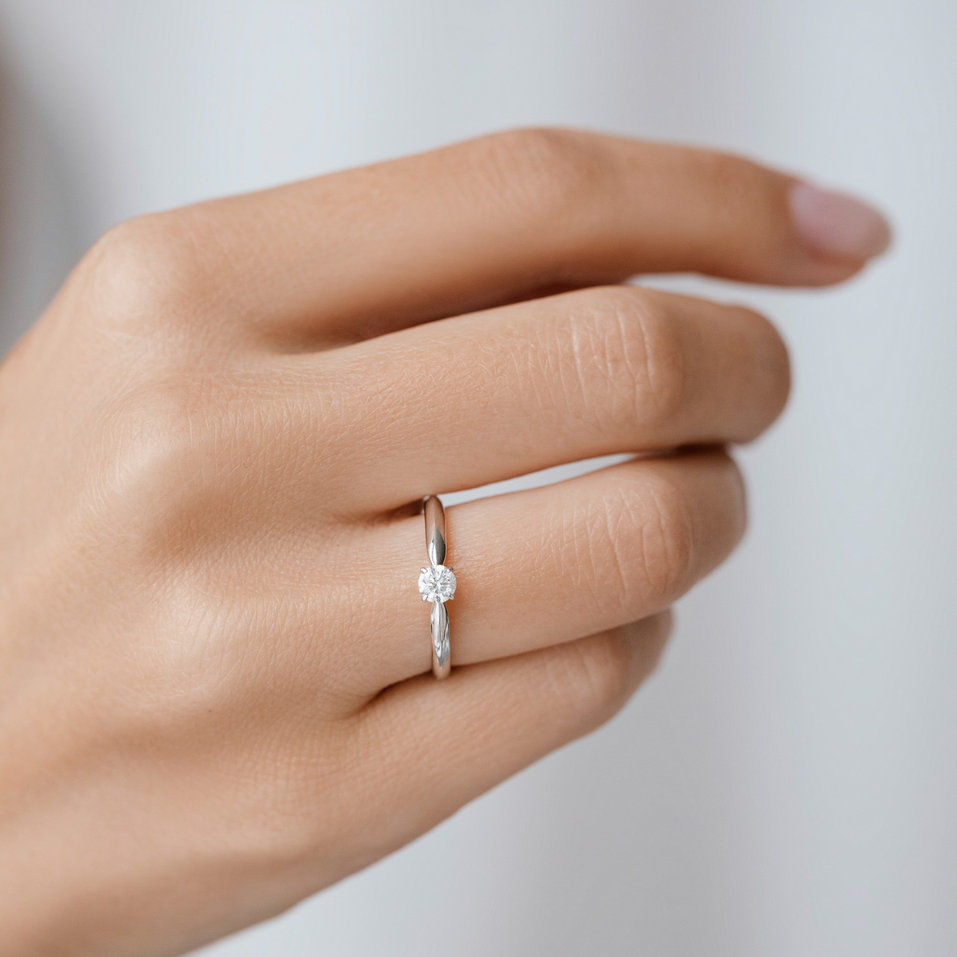 Prsten s diamantem One Love