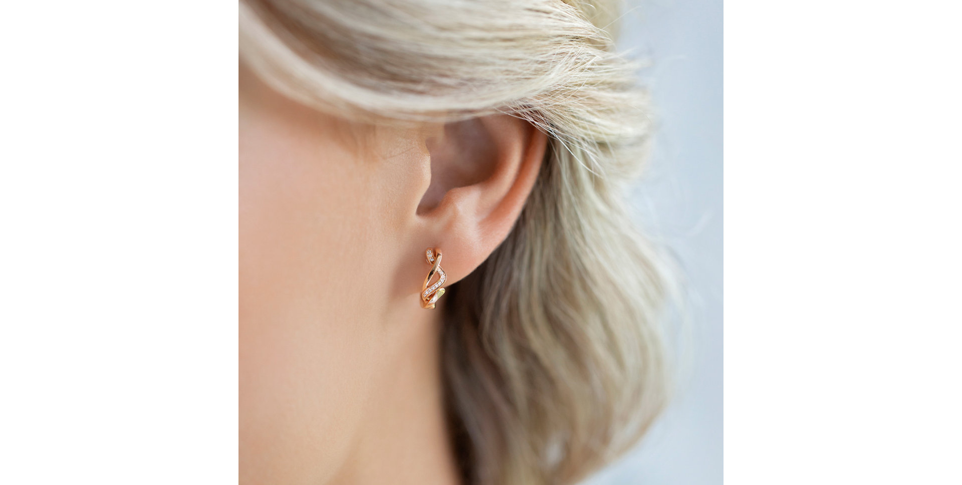 Náušnice s diamanty Joyful Ribbon