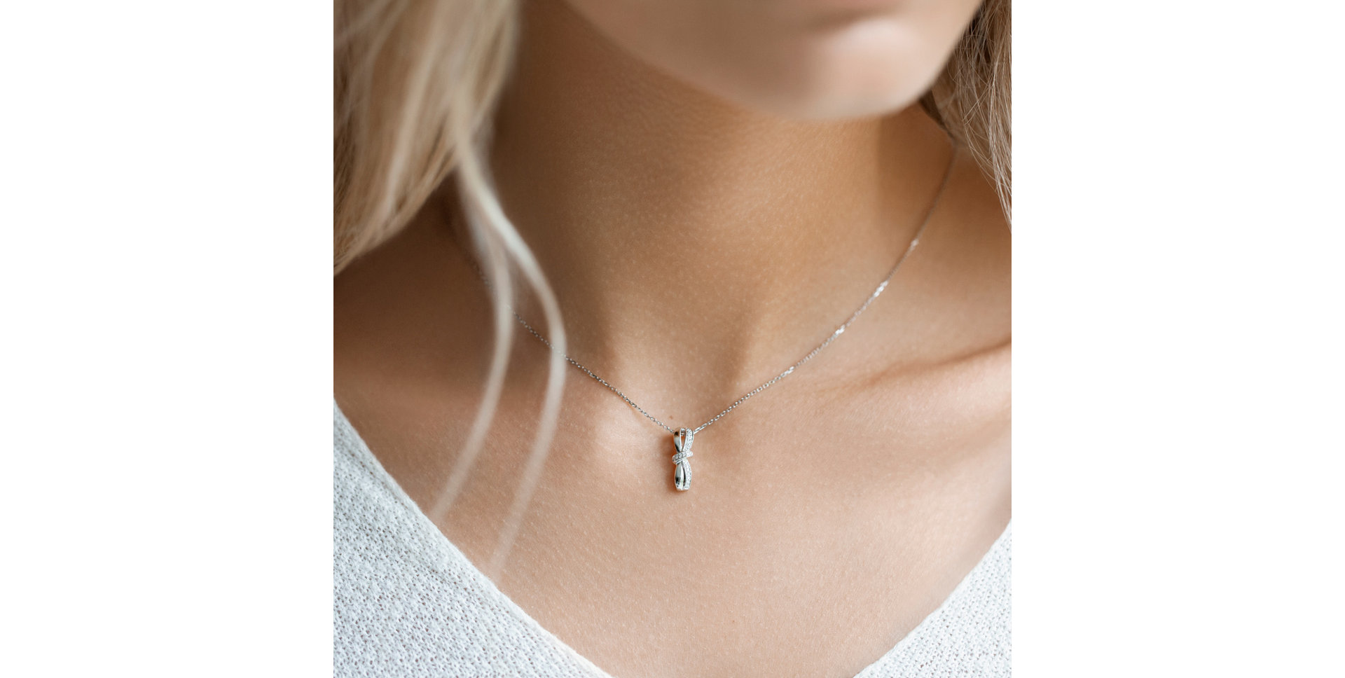 Přívěs s diamanty Tempting Ribbon