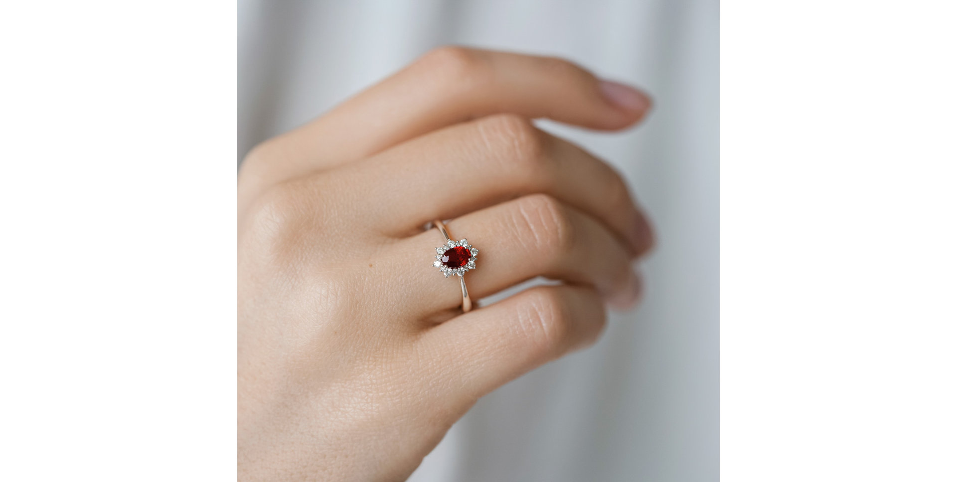 Prsten s rubínem a diamanty Trixie Princess