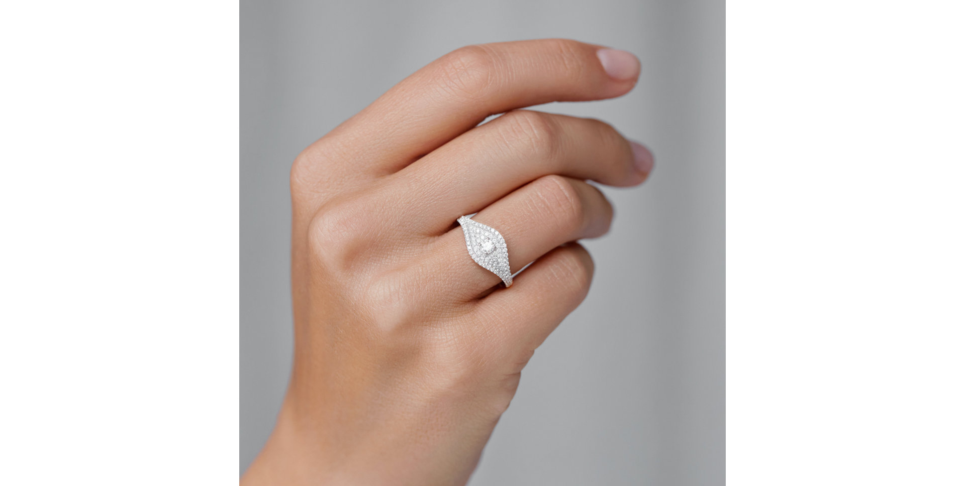 Prsten s diamanty a smaragdy Bright Vision