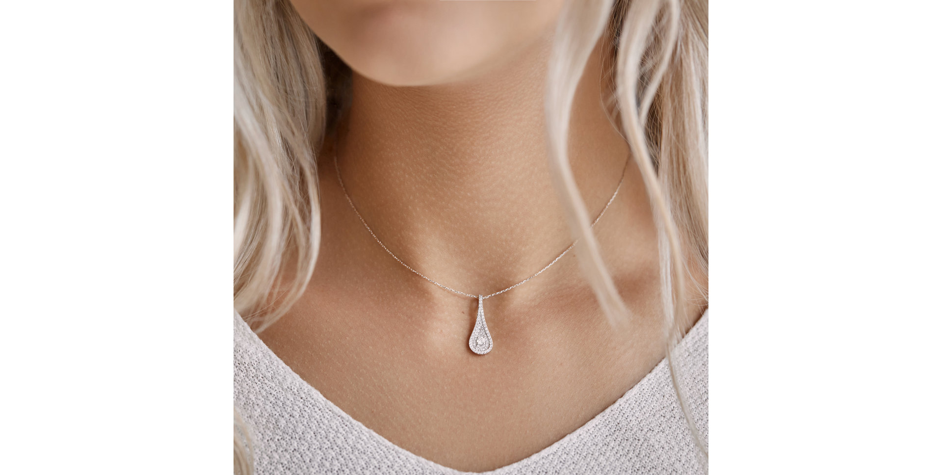 Přívěsek s diamanty Classy Drop