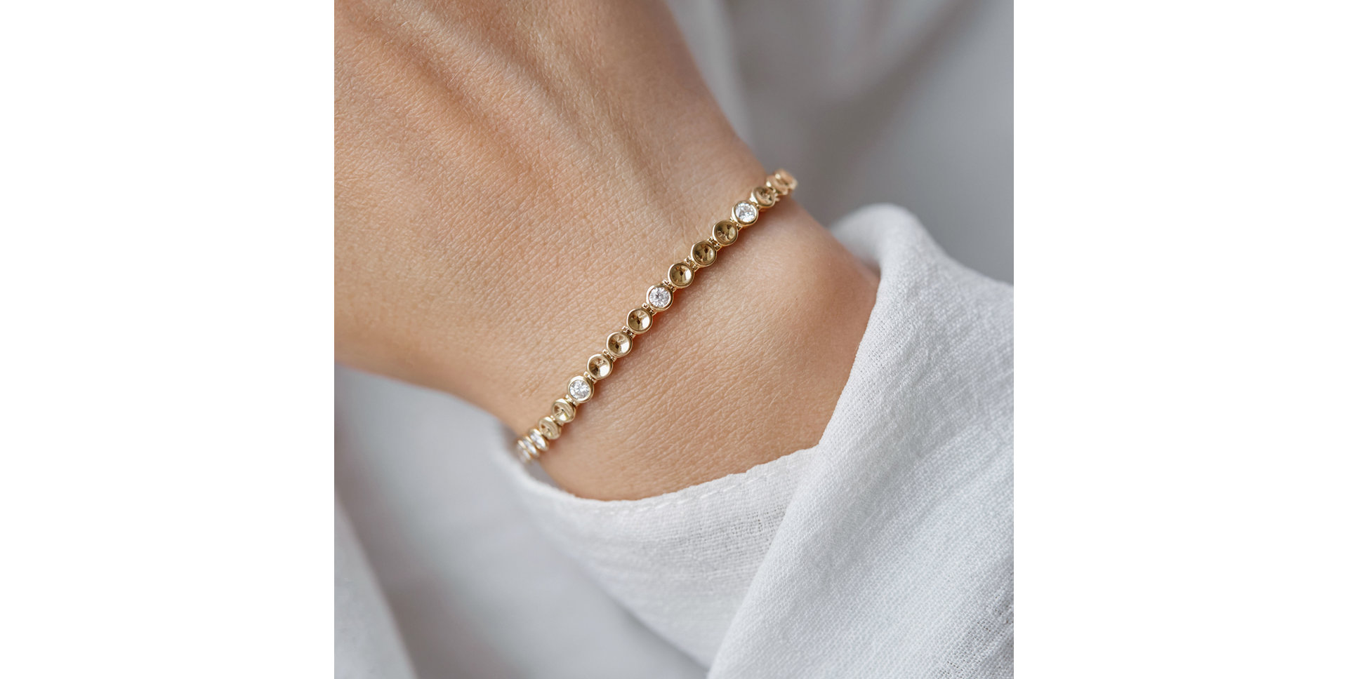 Náramek s diamanty Essential Brilliance