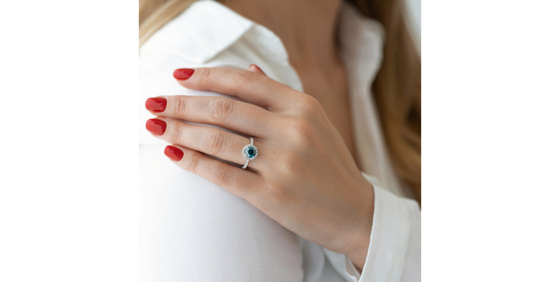 Prsten s modrým diamantem a bílými diamanty Elvil