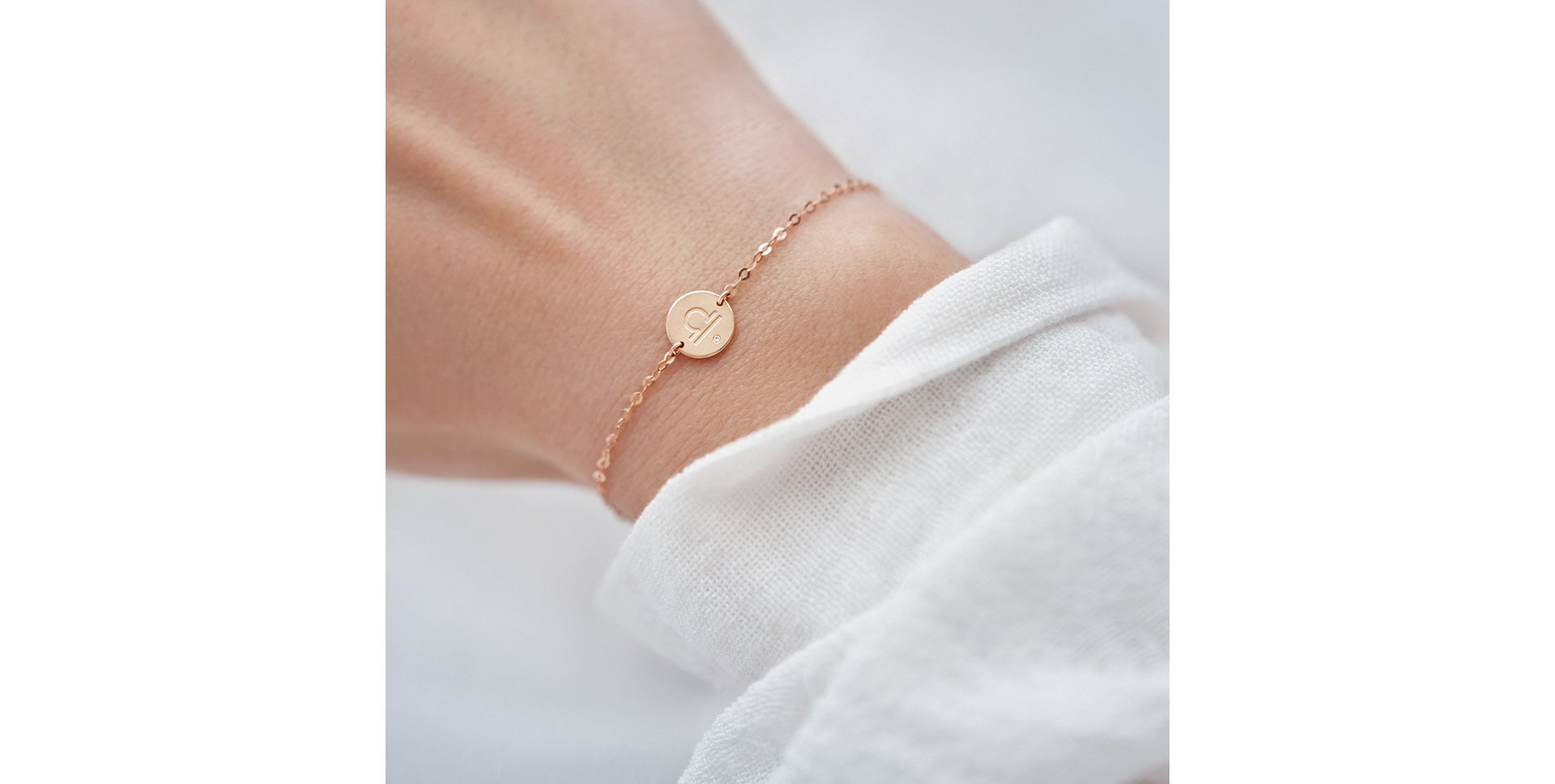 Náramek s diamantem Libra