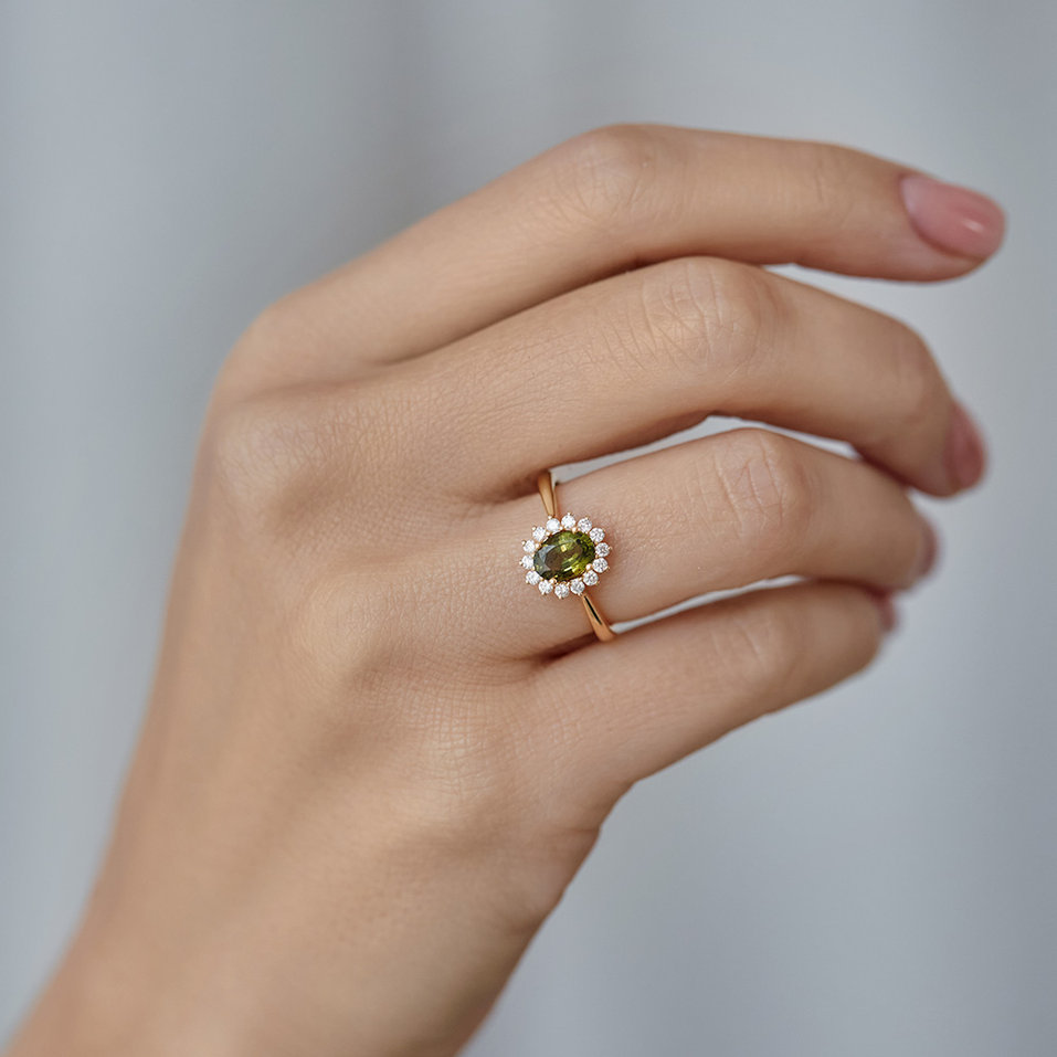 Prsten s diamanty a safírem Princess