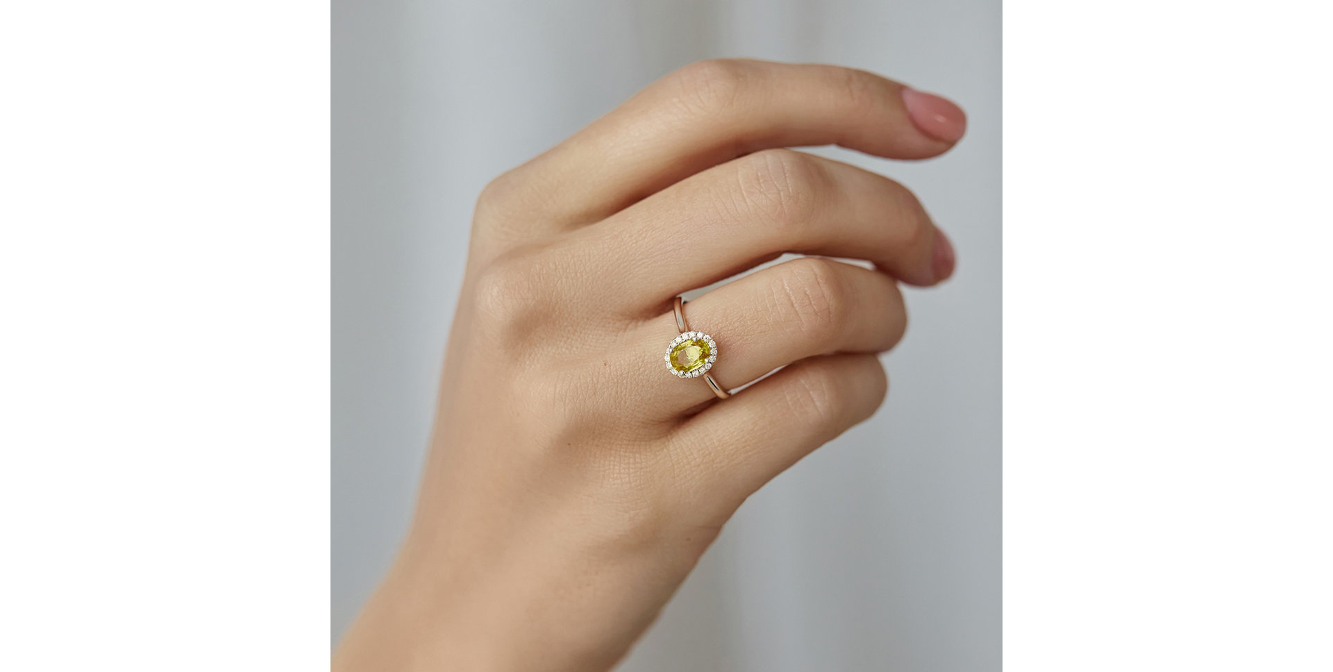 Prsten s diamanty a safírem Princess