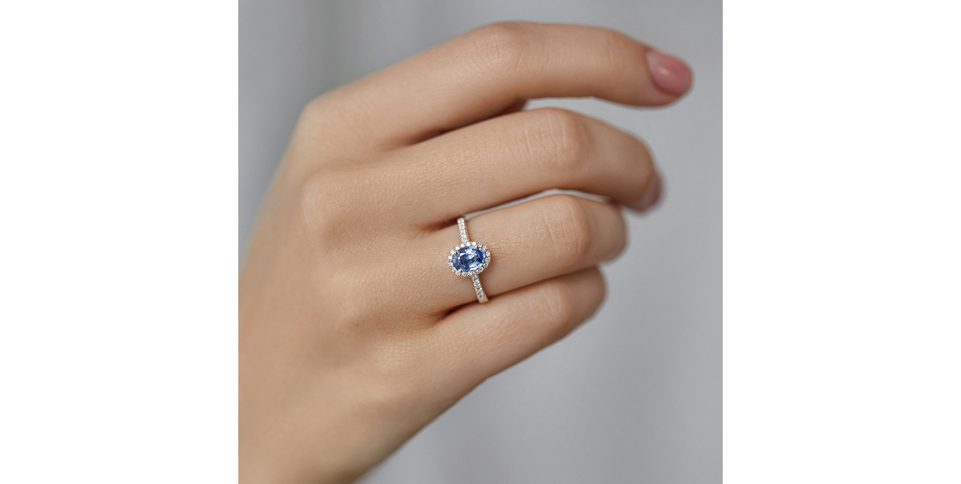 Prsten s diamanty a safírem Princess