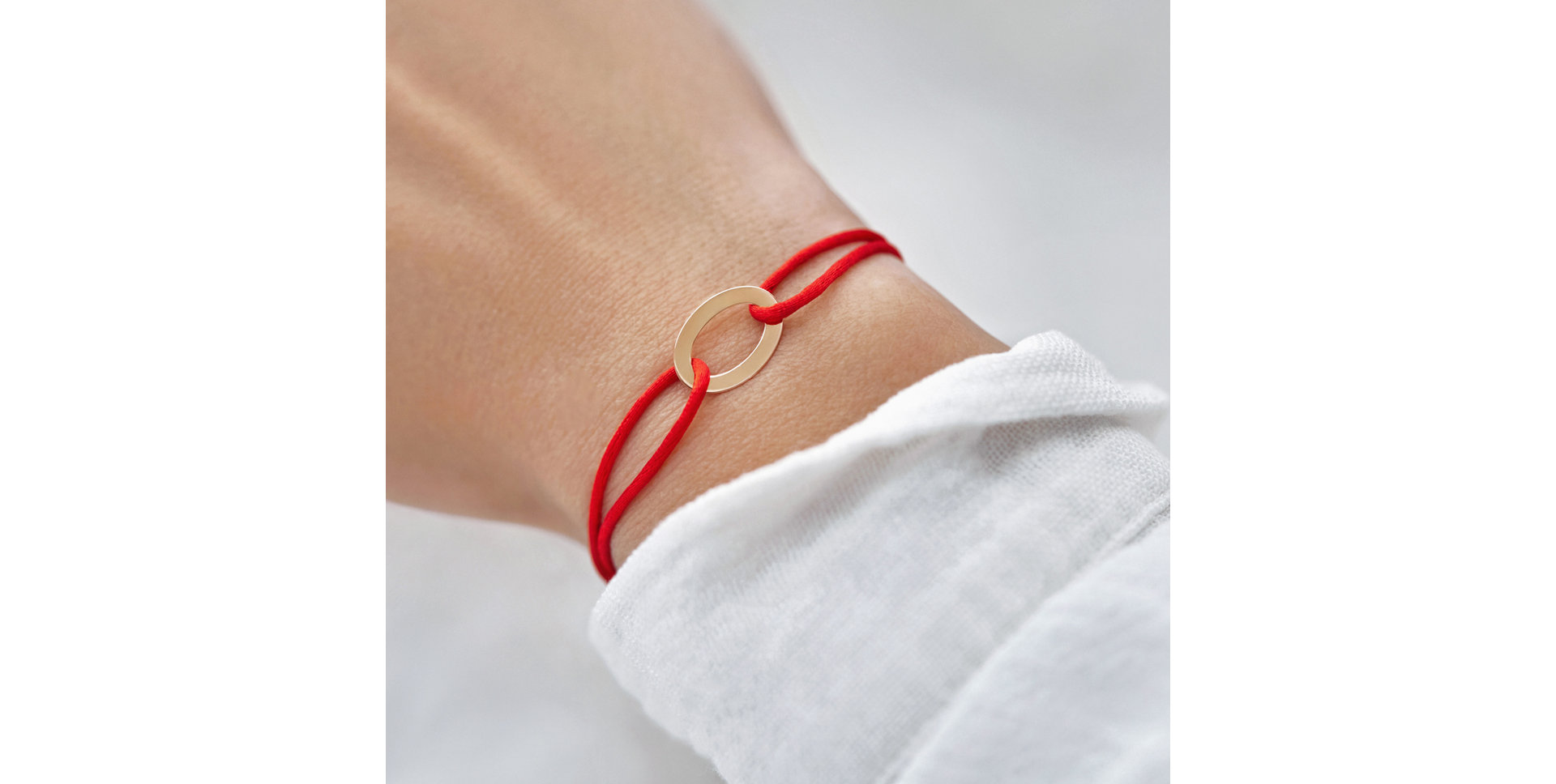 Náramek s diamantem a šňůrkou Circle