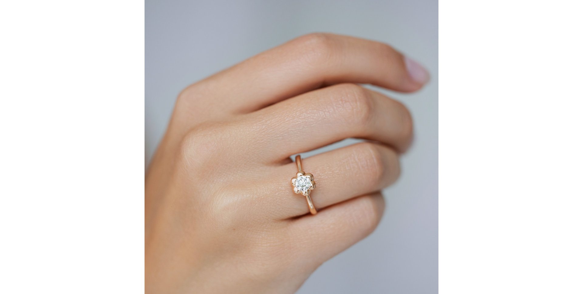 Prsten s diamantem Blooming Love