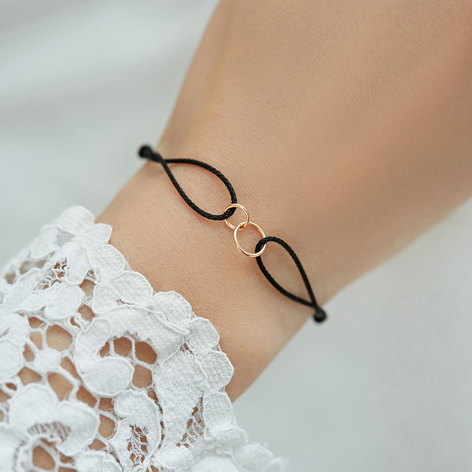 Náramek se šňůrkou Infinity