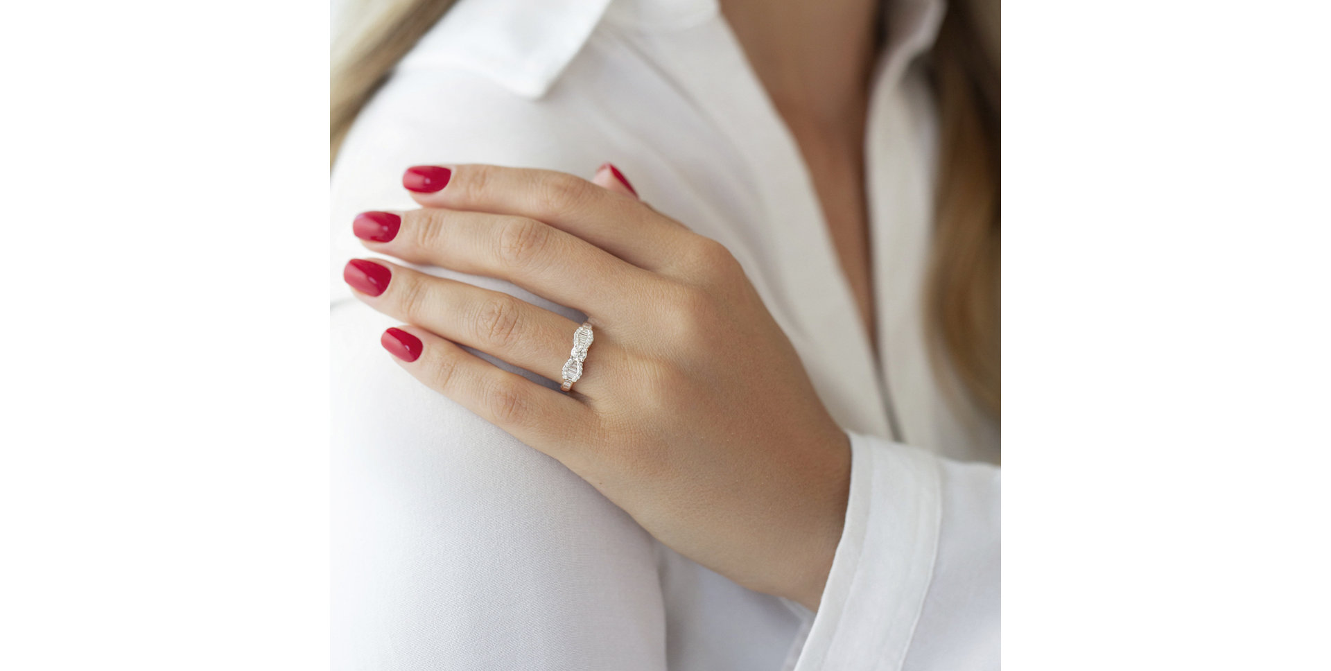 Prsten s diamanty Graceful Swan