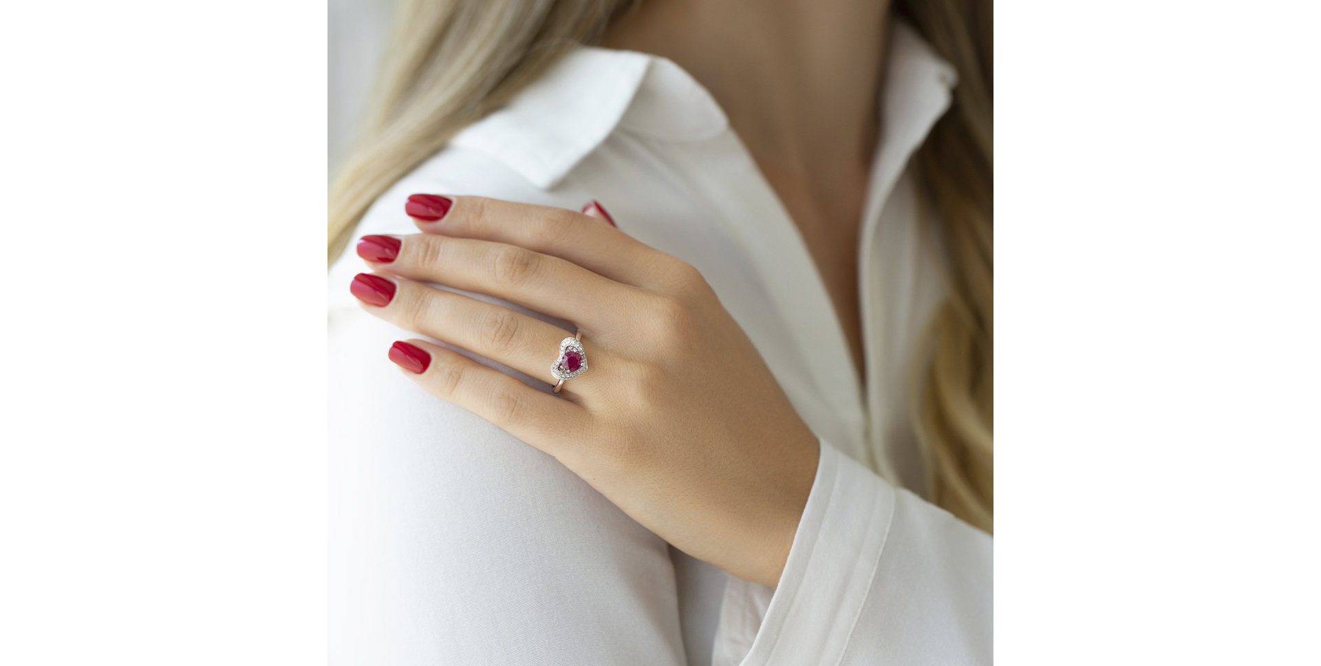 Prsten s bílými a černými diamanty Lovie