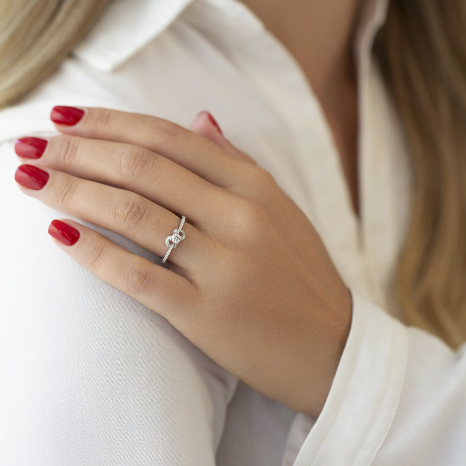 Prsten s diamanty Nemesis