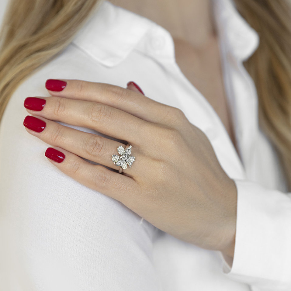 Prsten s diamanty Delfi