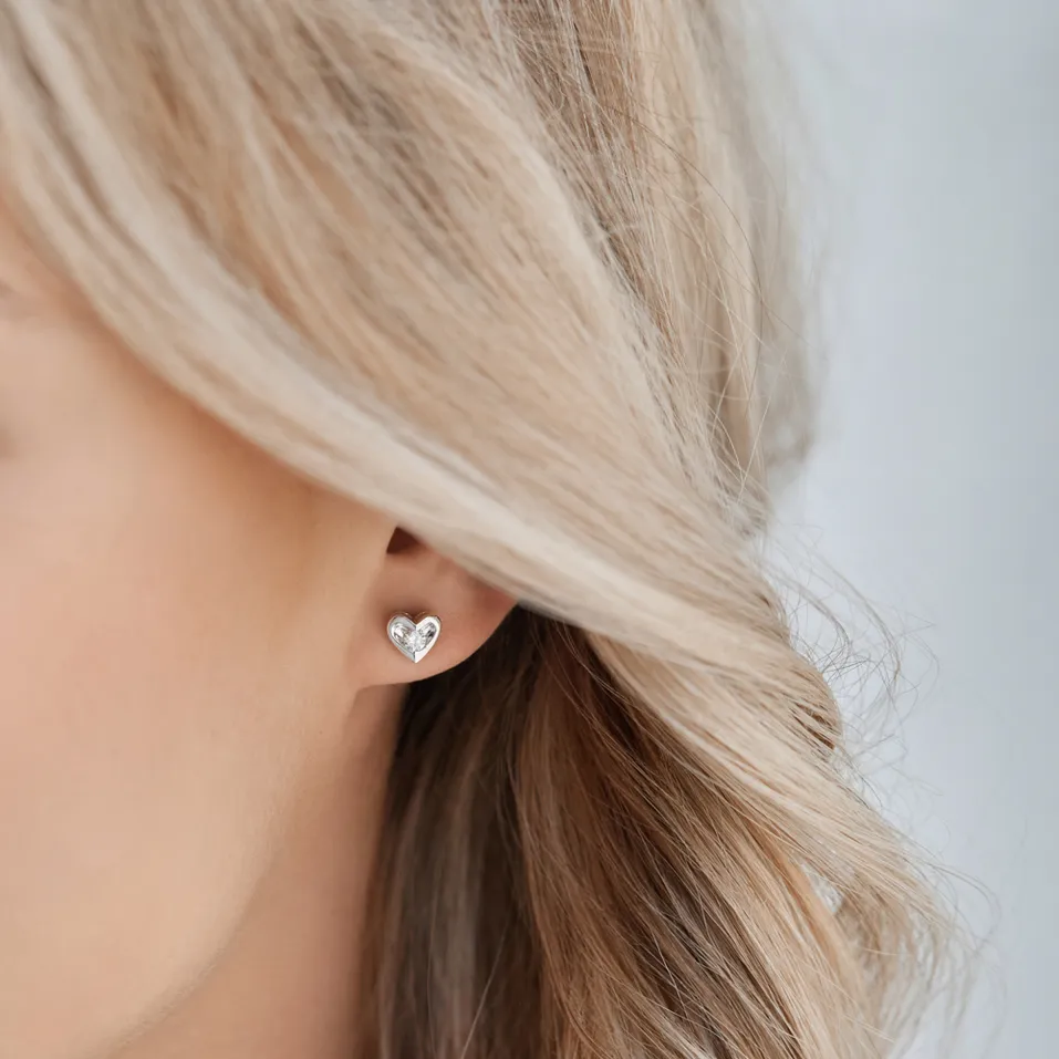 Náušnice s diamantem Love story