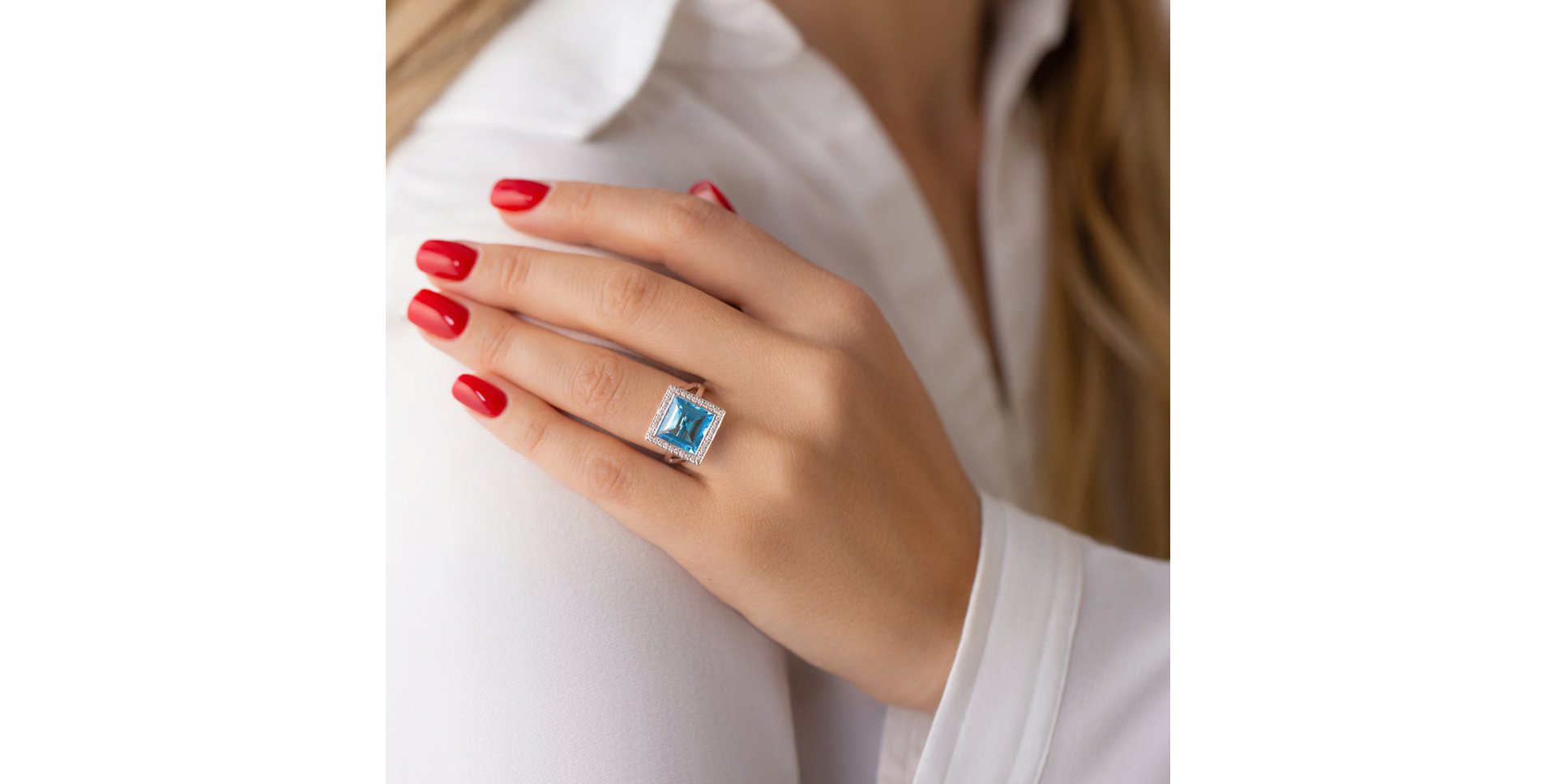 Prsten s topazem a diamanty Loria