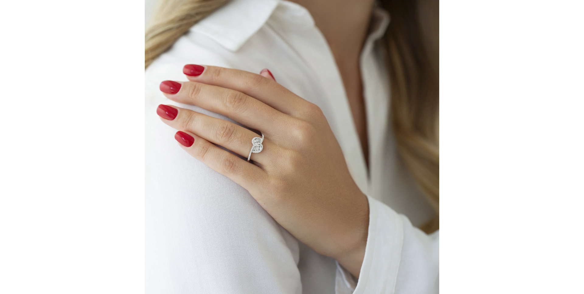 Prsten s diamanty Fashion Ribbon