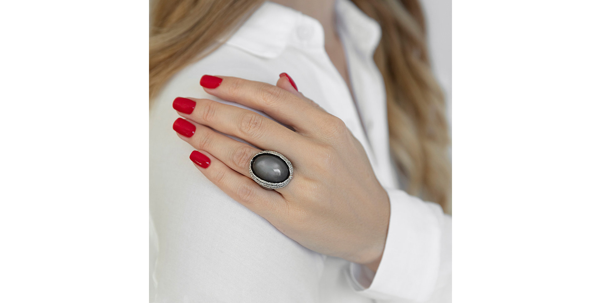 Prsten s měsíčním kamenem a diamanty Elon