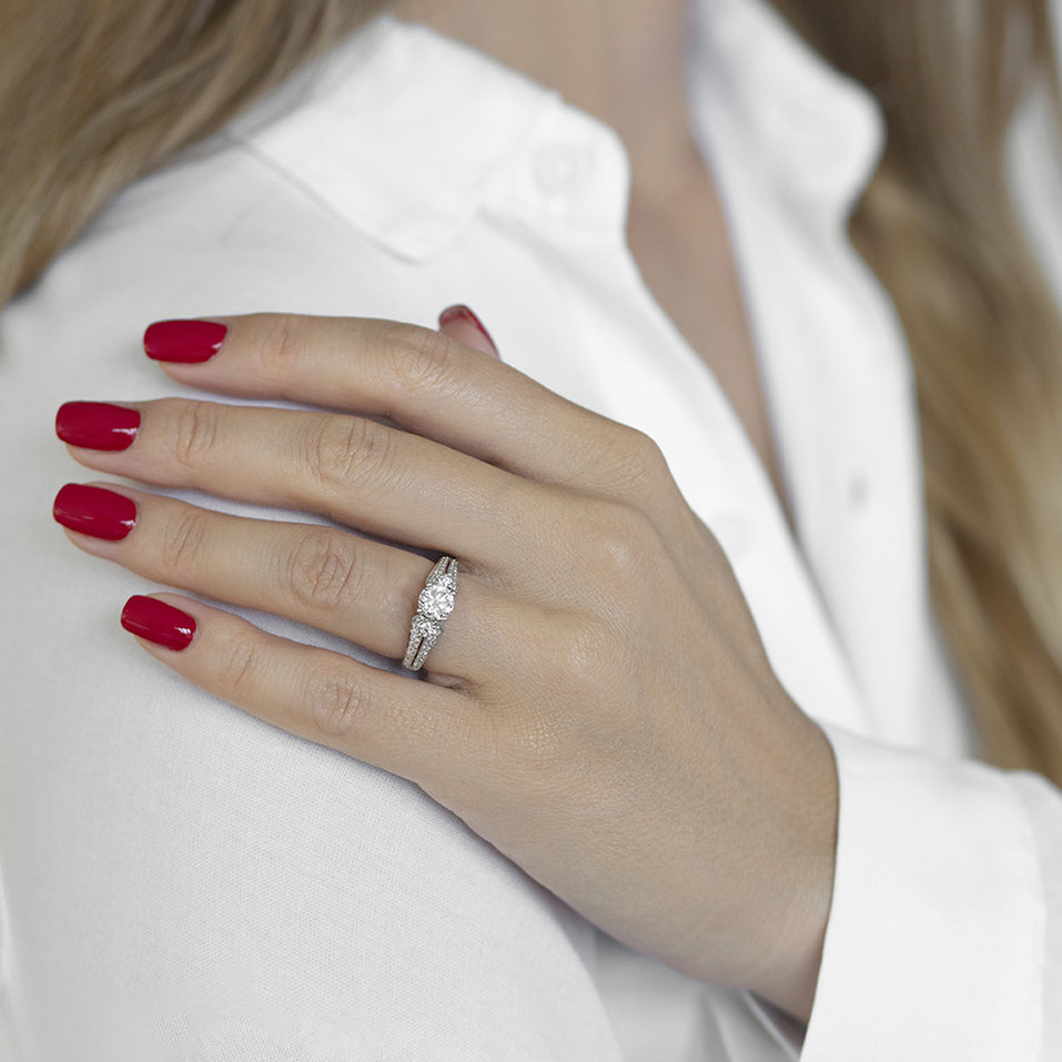 Prsten s diamanty a safíry Zayan