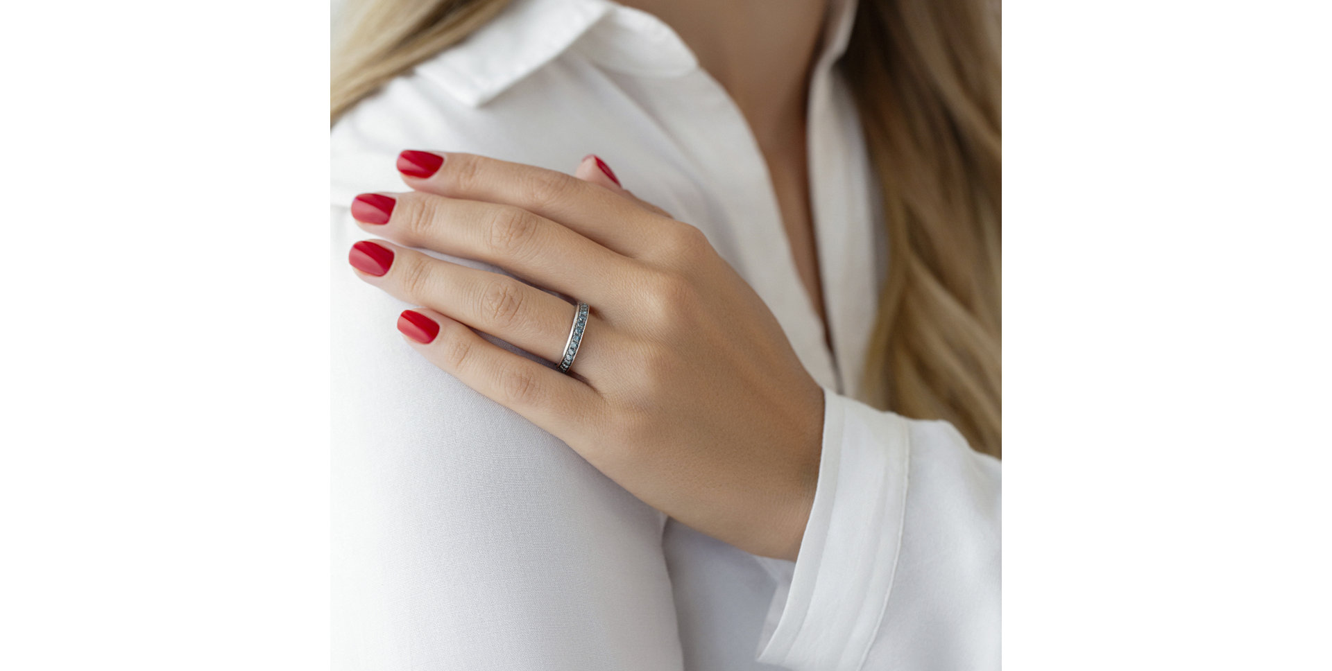 Prsten s modrými diamanty Cassy