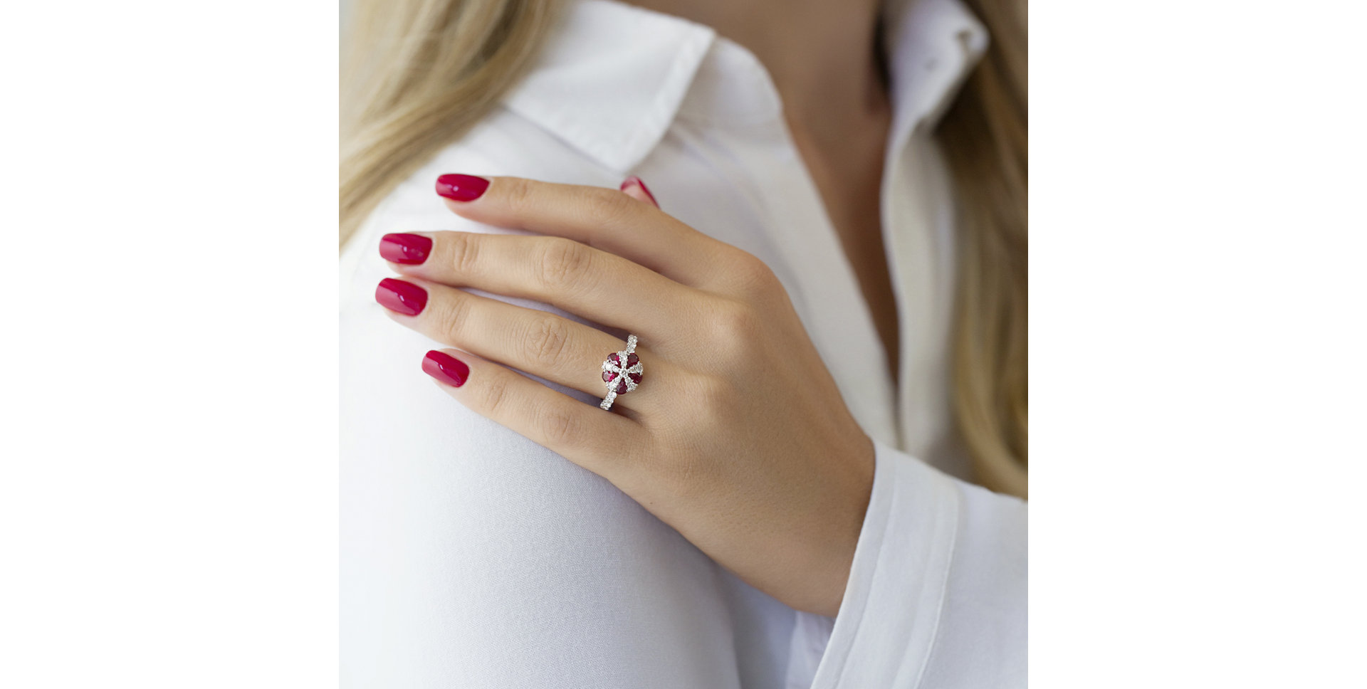 Prsten s diamanty a rubíny Lady Flower