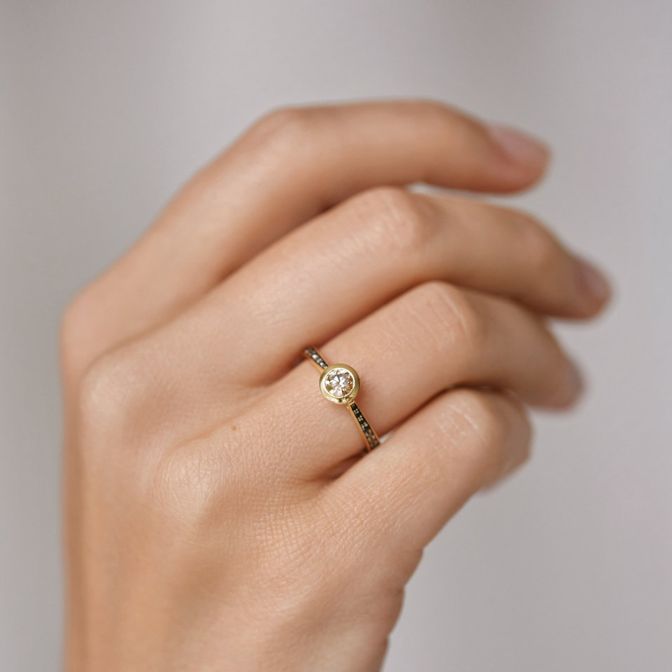 Prsten s černými a hnědými diamanty Space Love