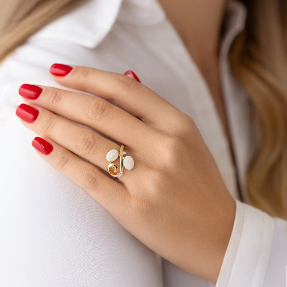 Prsten s diamanty a opálem Starlit Flame