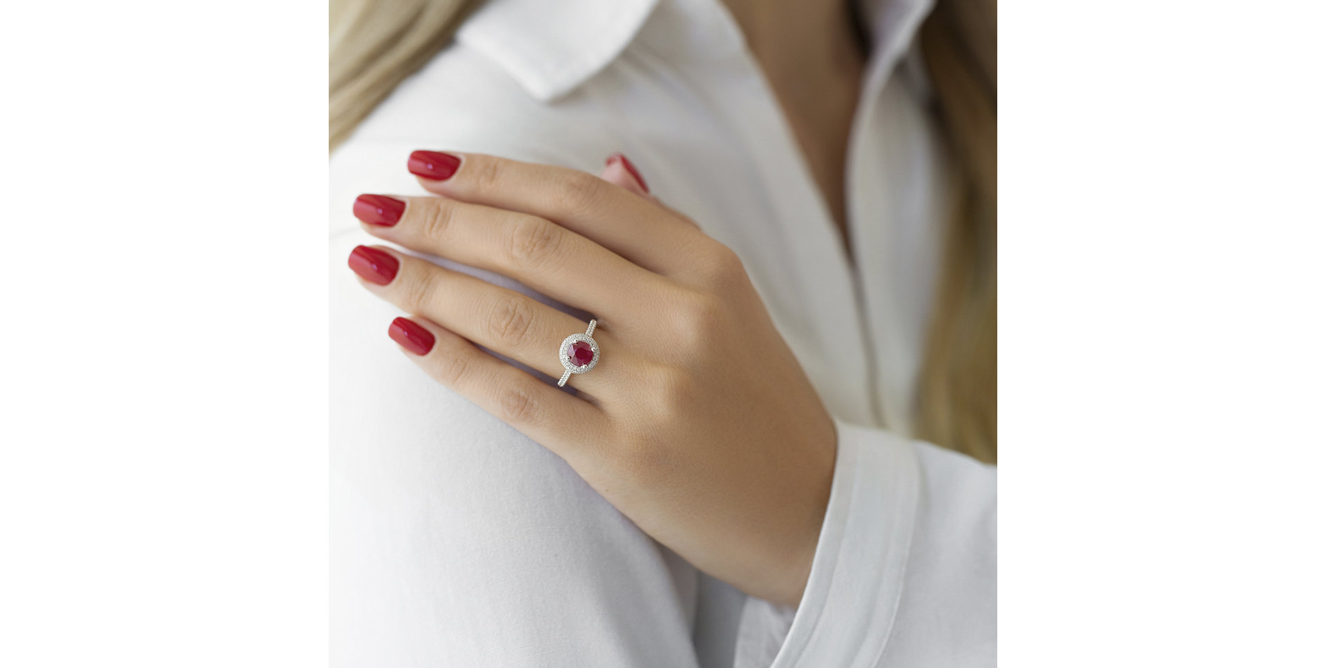 Prsten s rubínem a diamanty Red Planet