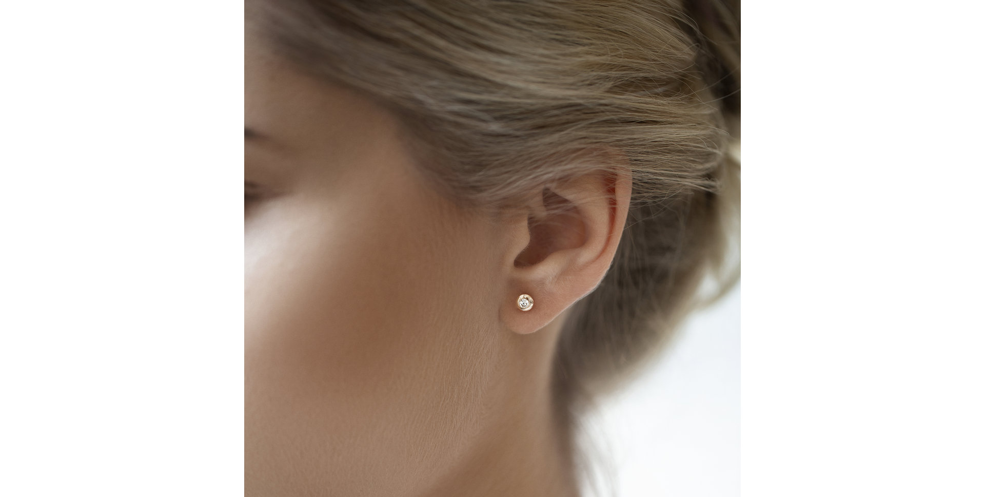 Náušnice s diamantem Dots