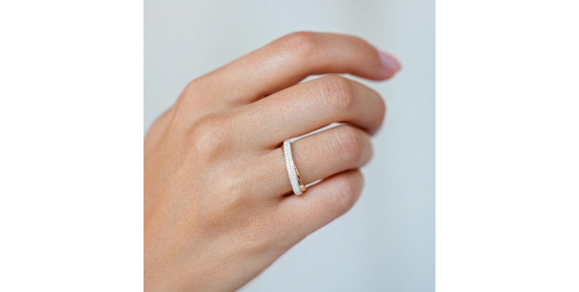 Prsten s diamanty Sparkle Ribbon